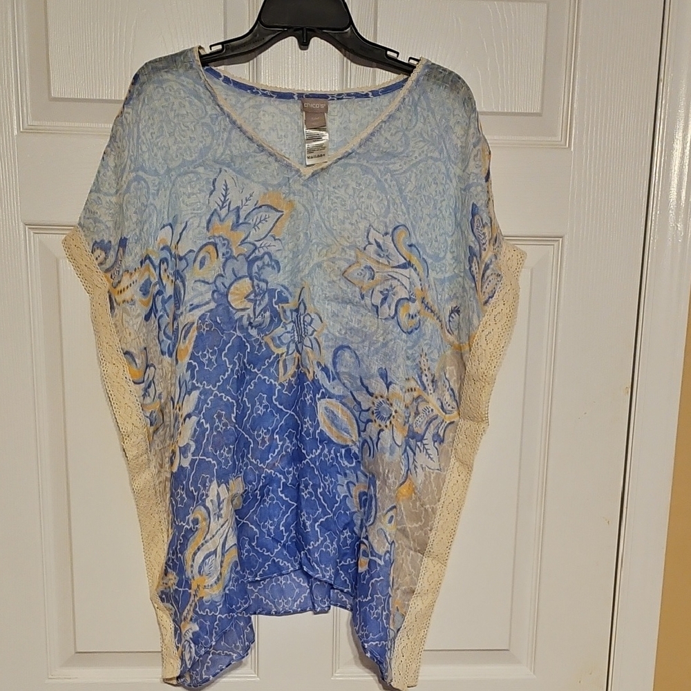 Chico's Blue and White Patterned Linem Cover- Top. NWOT